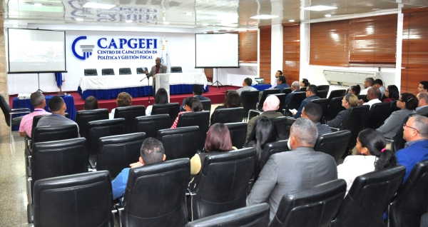 Colaboradores del CAPGEFI reciben charla sobre la “Concientización Ambiental”