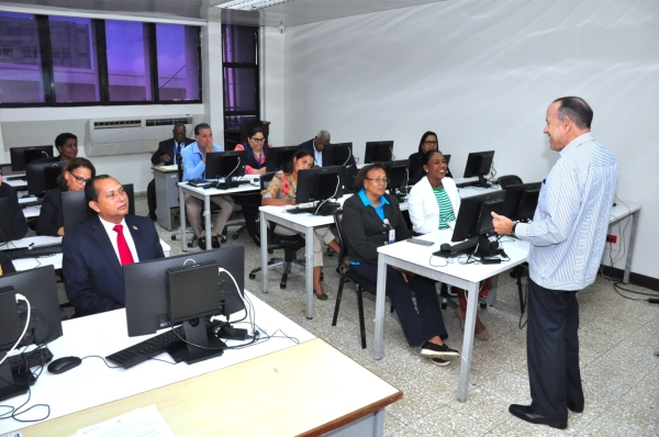 Director general y personal directivo del CAPGEFI participan en el taller “Liderazgo Gerencial y Supervisión”